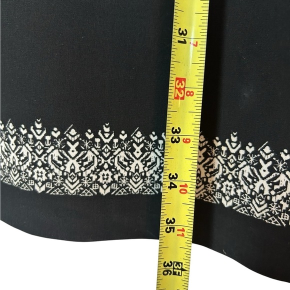 Vince Camuto Black and White Lined Sheath Mini Dress, Size 8 - Picture 7 of 10